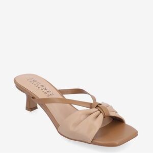 NEW never worn STARLING SLIP ON KITTEN HEELS IN STATEMENT size 6